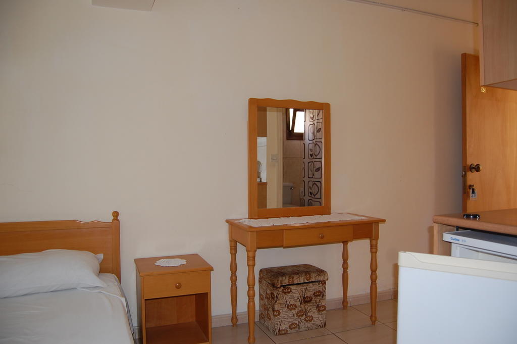 Nicos & Olympia Apartments Polis Bilik gambar