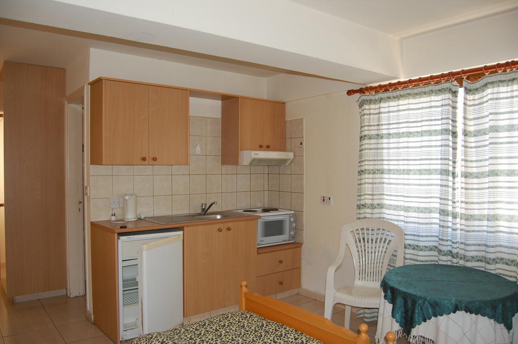 Nicos & Olympia Apartments Polis Bilik gambar