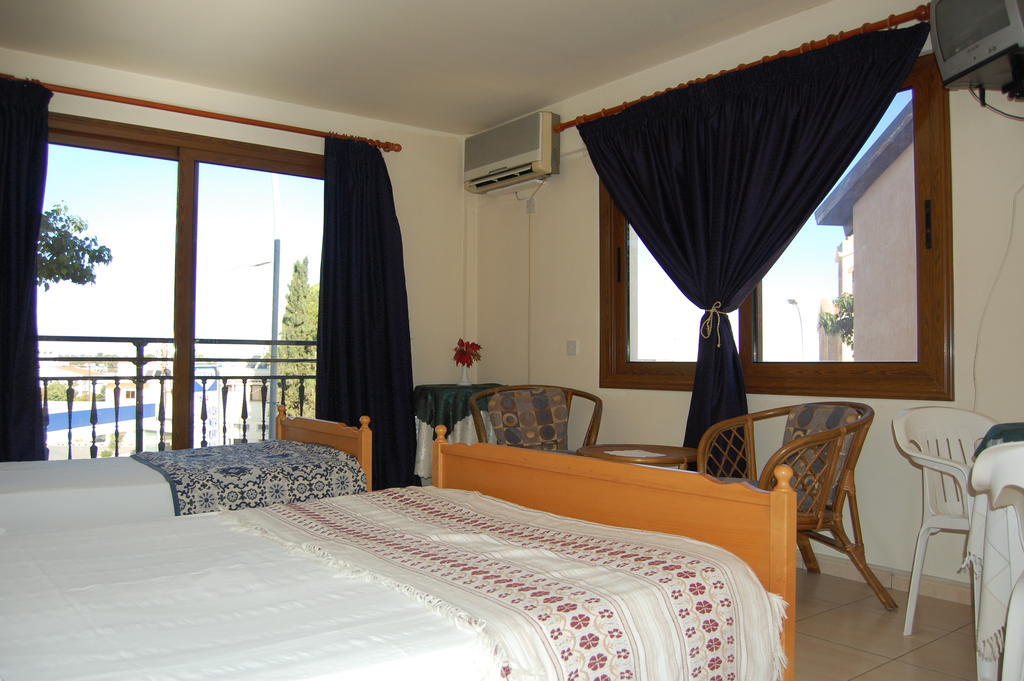 Nicos & Olympia Apartments Polis Bilik gambar