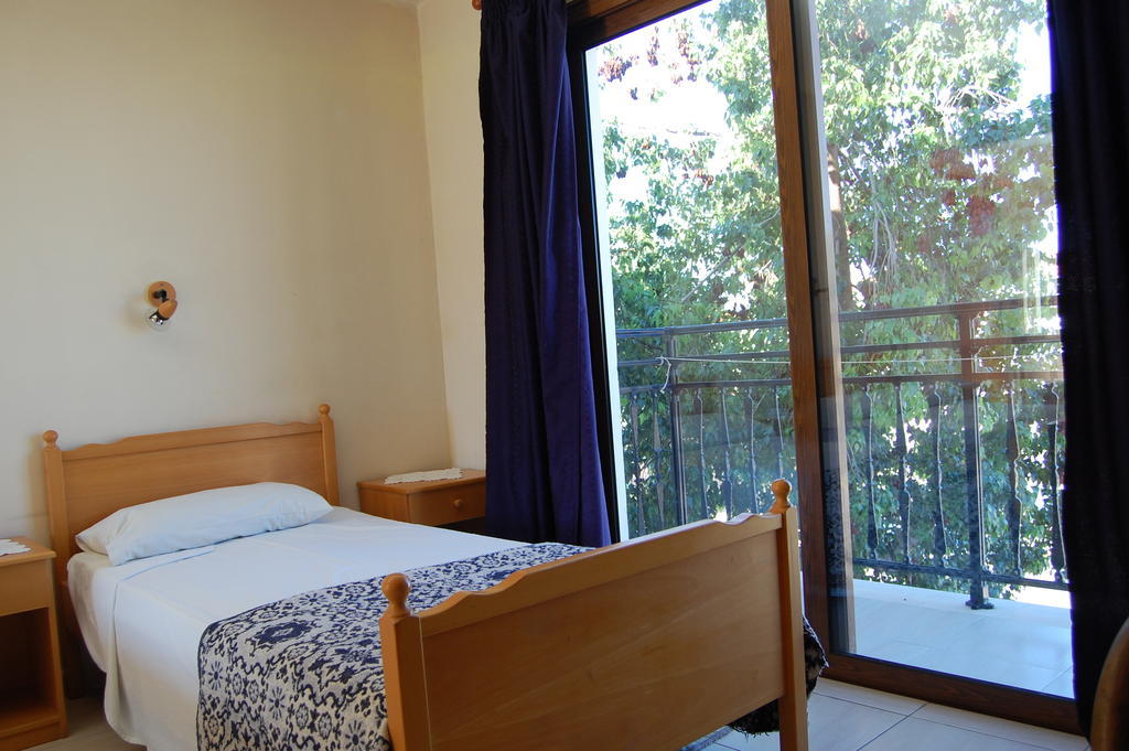 Nicos & Olympia Apartments Polis Bilik gambar