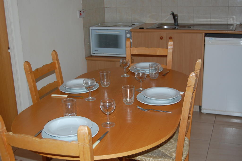 Nicos & Olympia Apartments Polis Bilik gambar