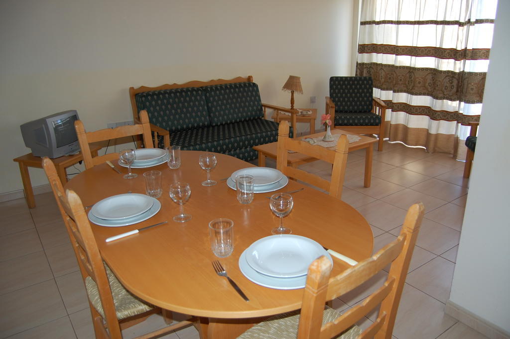 Nicos & Olympia Apartments Polis Bilik gambar