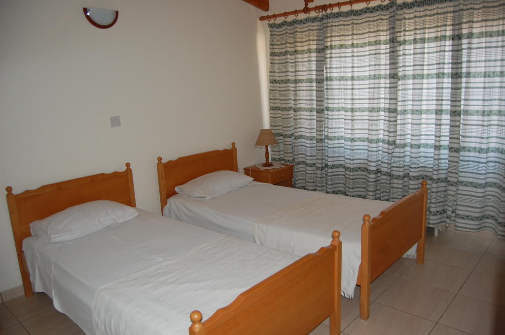 Nicos & Olympia Apartments Polis Bilik gambar