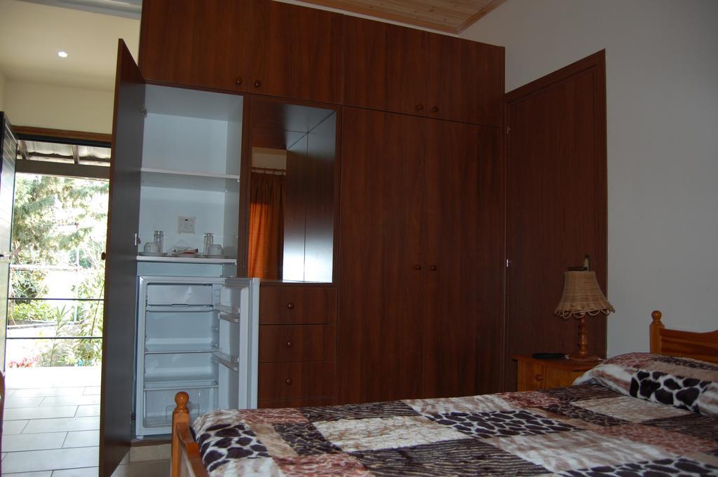 Nicos & Olympia Apartments Polis Luaran gambar