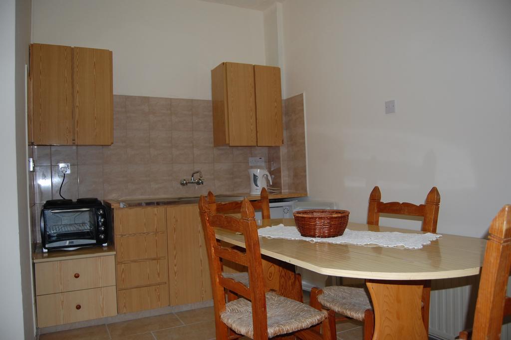 Nicos & Olympia Apartments Polis Luaran gambar