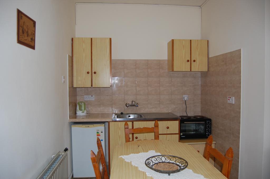Nicos & Olympia Apartments Polis Luaran gambar